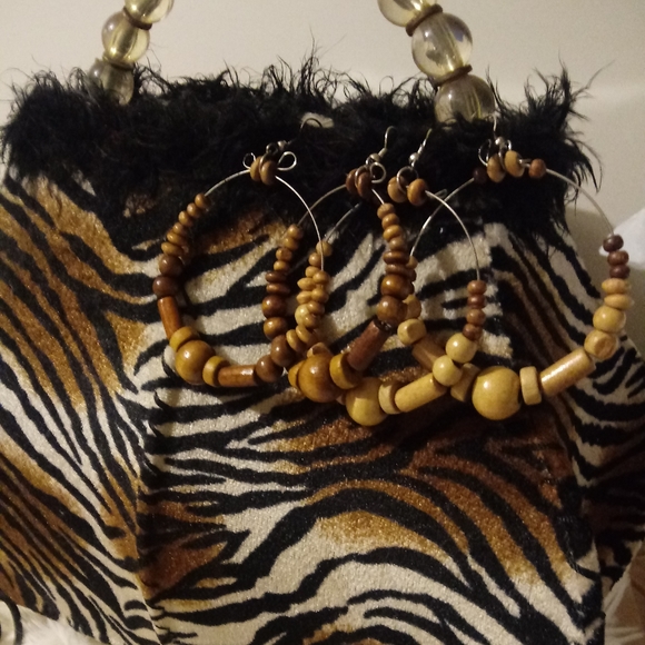 NWOT Statement Earrings - Picture 1 of 2